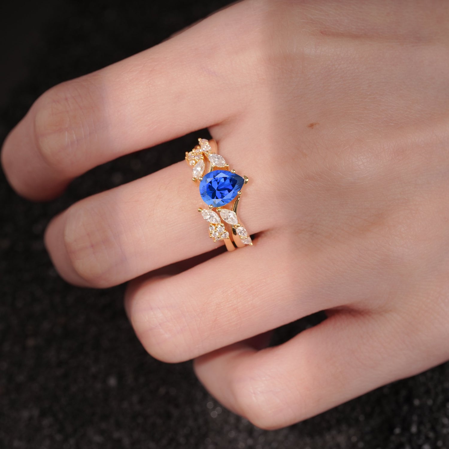 Nature-Inspired Pear Cut Sapphire Engagement Ring Set with Marquise Leaf