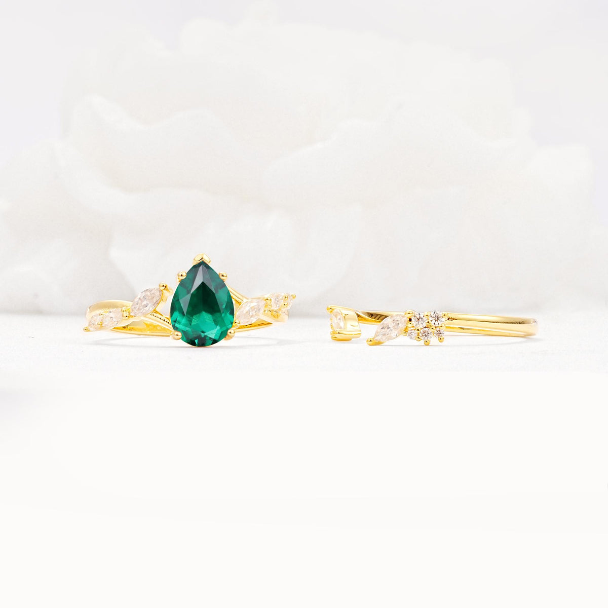 Nature-Inspired Pear Cut Emerald Engagement Ring Set with Marquise Leaf - Additional view