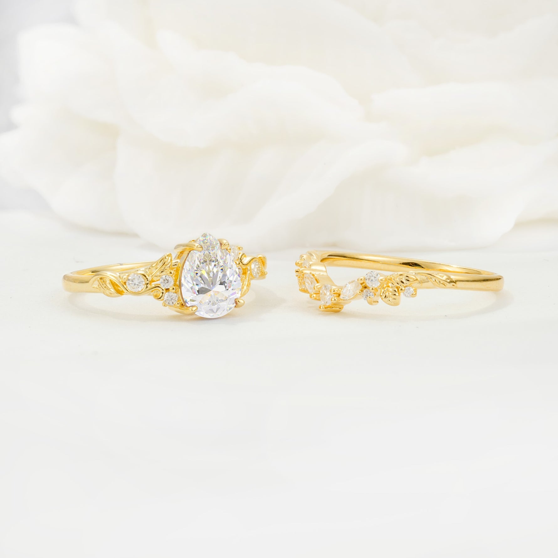 Vintage Pear Cut Moissanite Bridal Ring Set - White-Gold