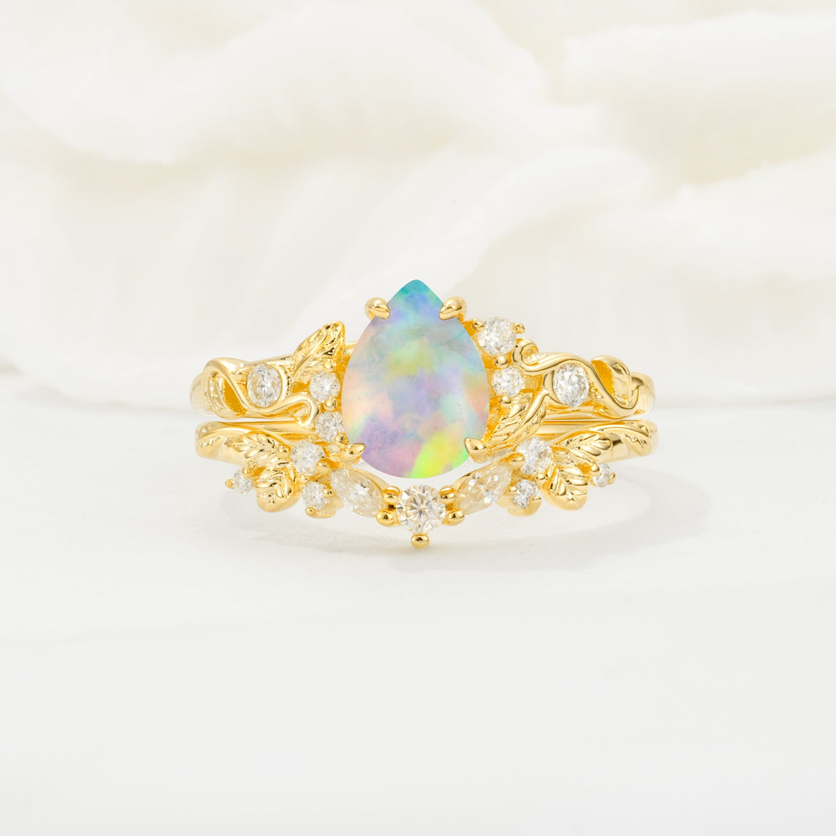 Vintage Pear Cut Fire Opal Bridal Ring Set - Yellow-Gold