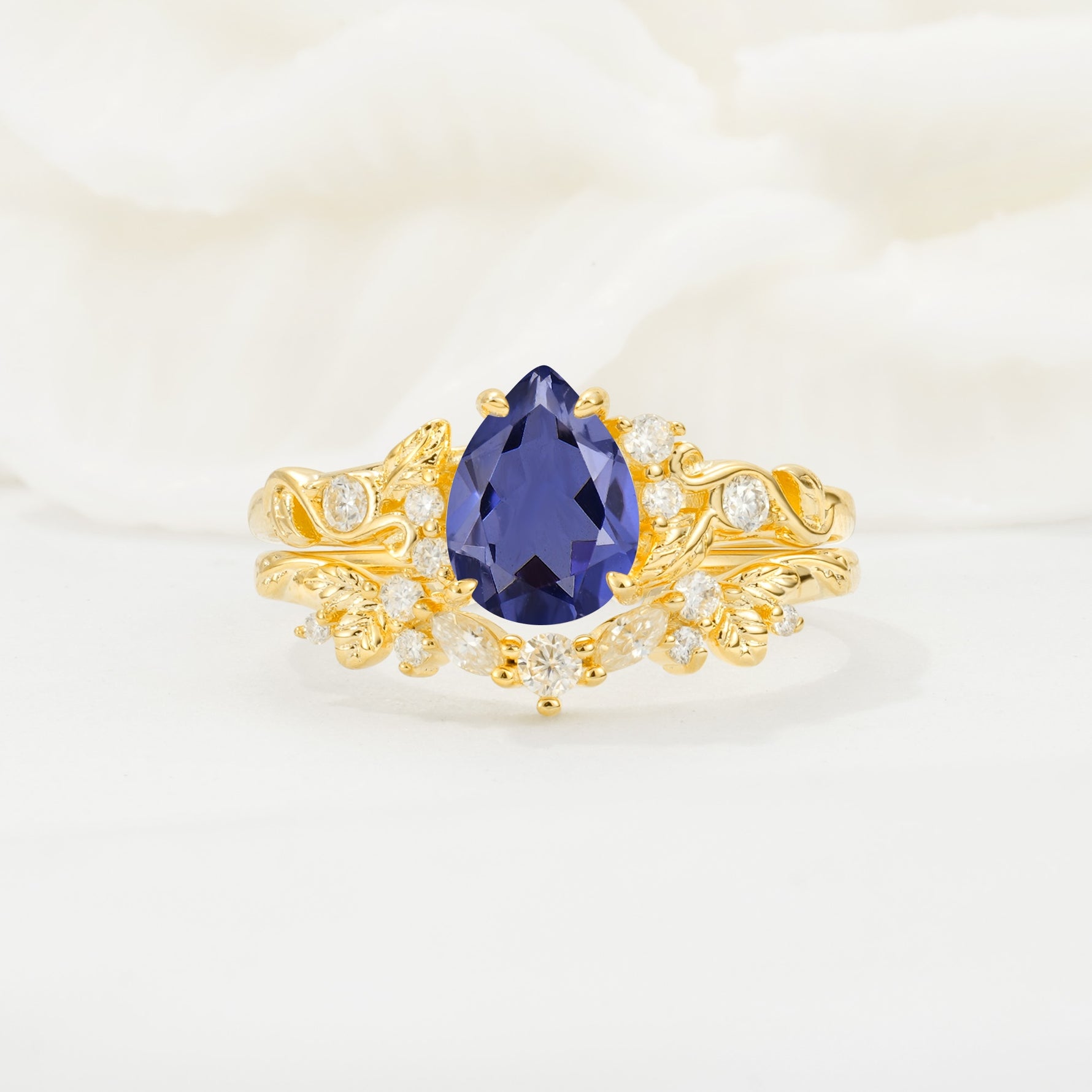 Vintage Pear Cut Tanzanite Bridal Ring Set - Yellow-Gold