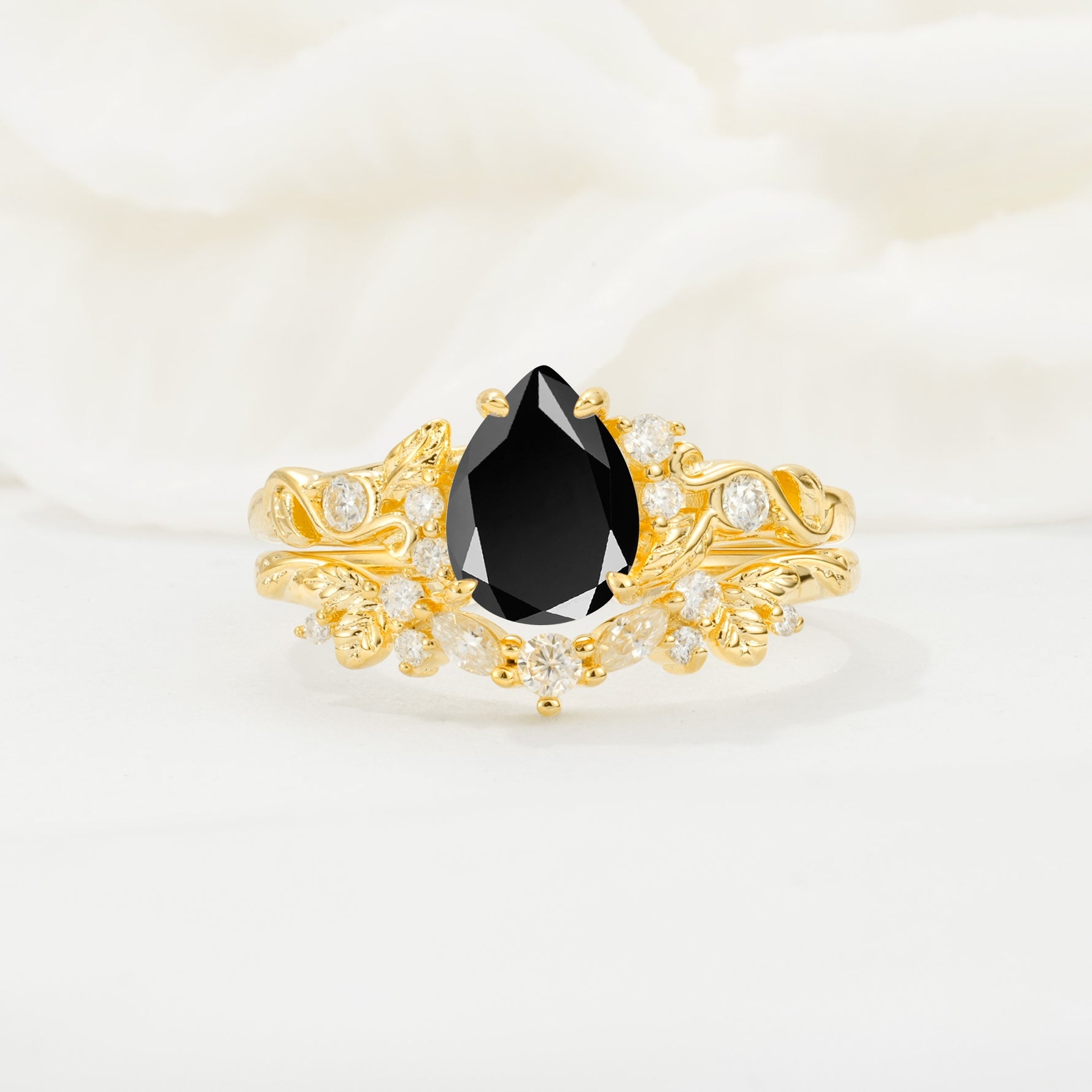 Vintage Pear Cut Black Onyx Bridal Ring Set - Yellow-Gold
