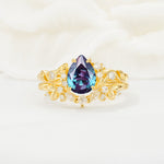 Vintage Pear Cut Alexandrite Bridal Ring Set - Yellow-Gold