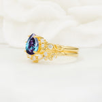 Vintage Pear Cut Alexandrite Bridal Ring Set - Rose-Gold