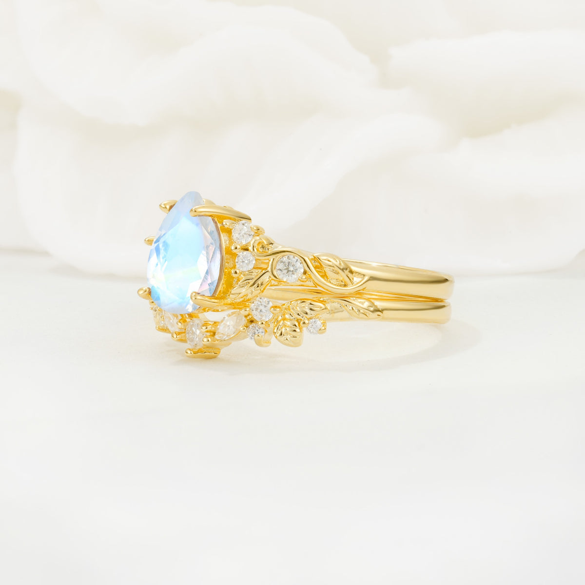 Vintage Pear Cut Moonstone Bridal Ring Set - Rose-Gold