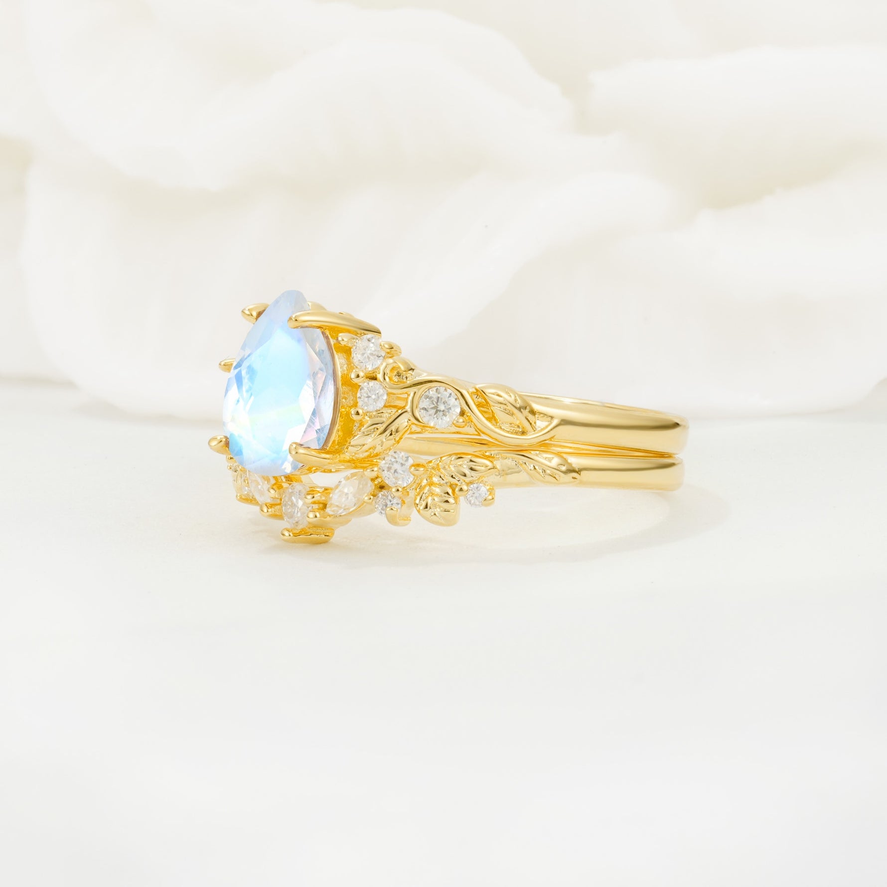 Vintage Pear Cut Moonstone Bridal Ring Set - Rose-Gold