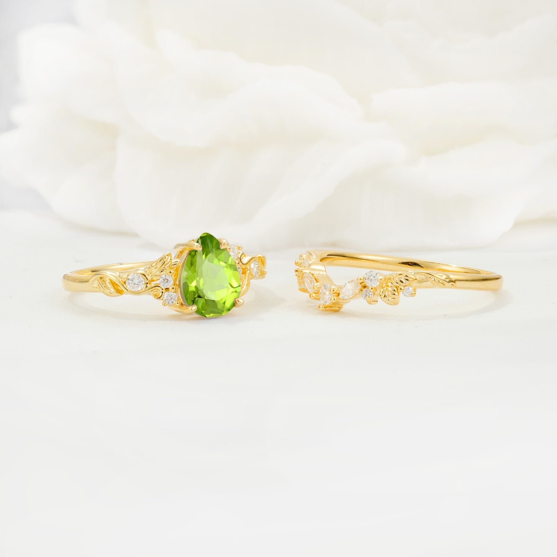 Vintage Pear Cut Peridot Bridal Ring Set - White-Gold