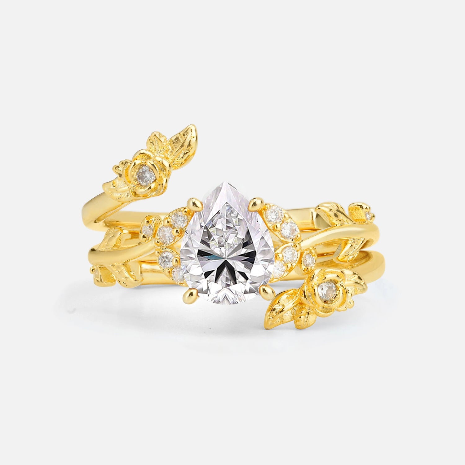 Pear Cut Lab-Grown Diamond Floral Vine Bridal Ring Set
