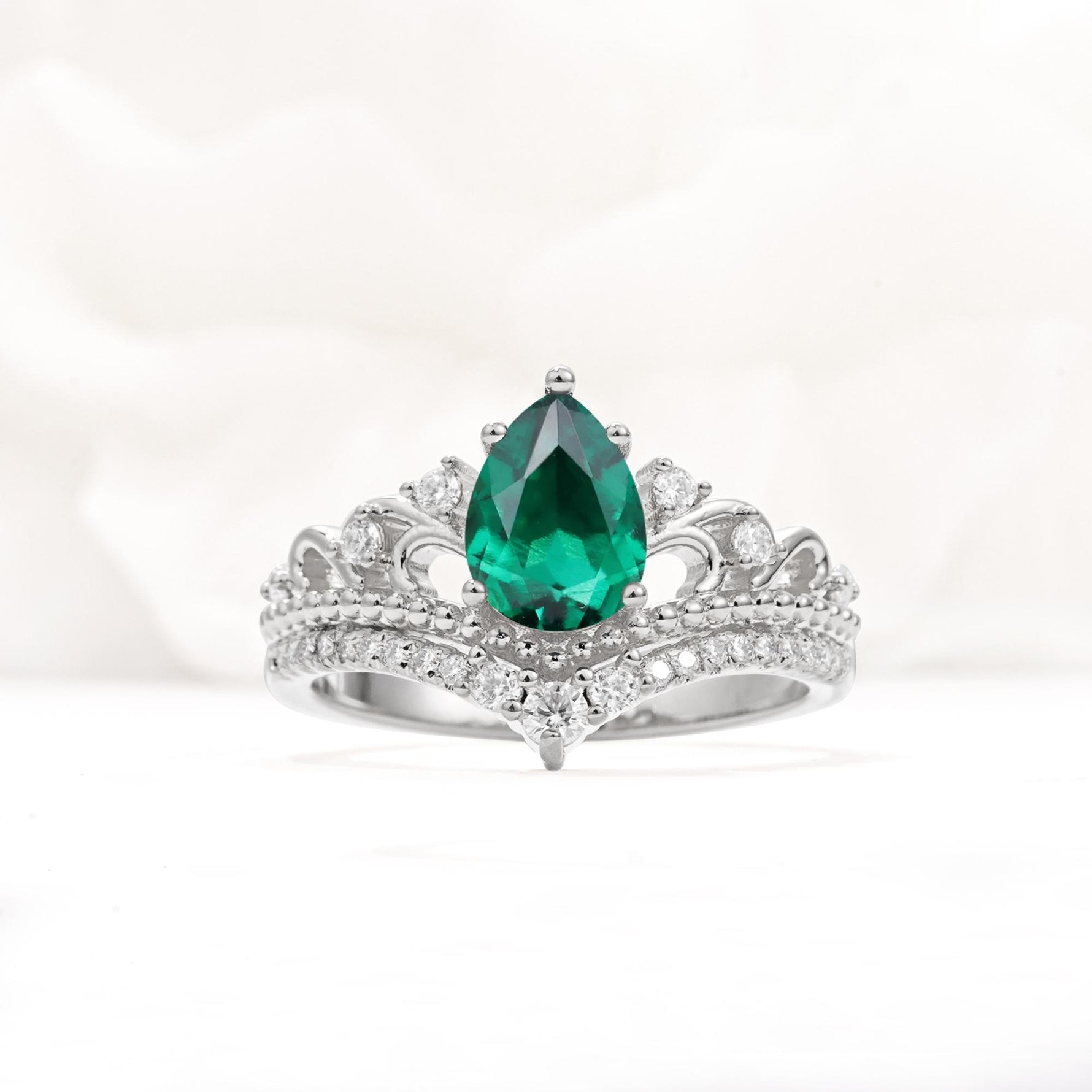 Vintage Pear Cut Emerald Crown Engagement Ring Set - Additional view