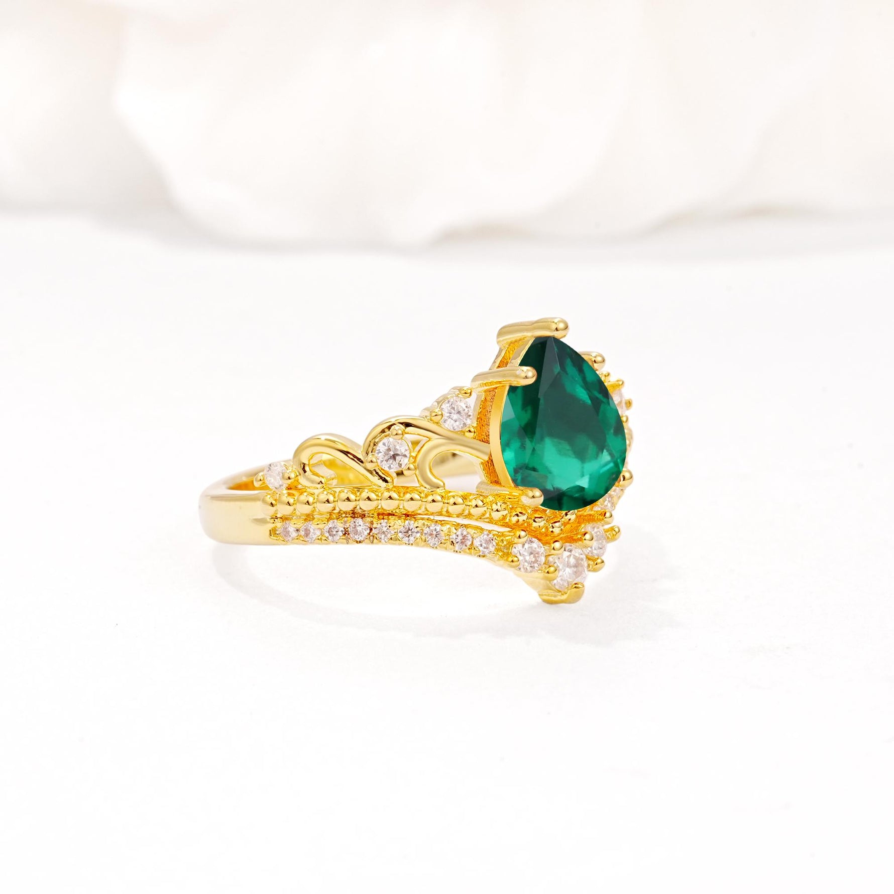 Vintage Pear Cut Emerald Crown Engagement Ring Set - Additional view