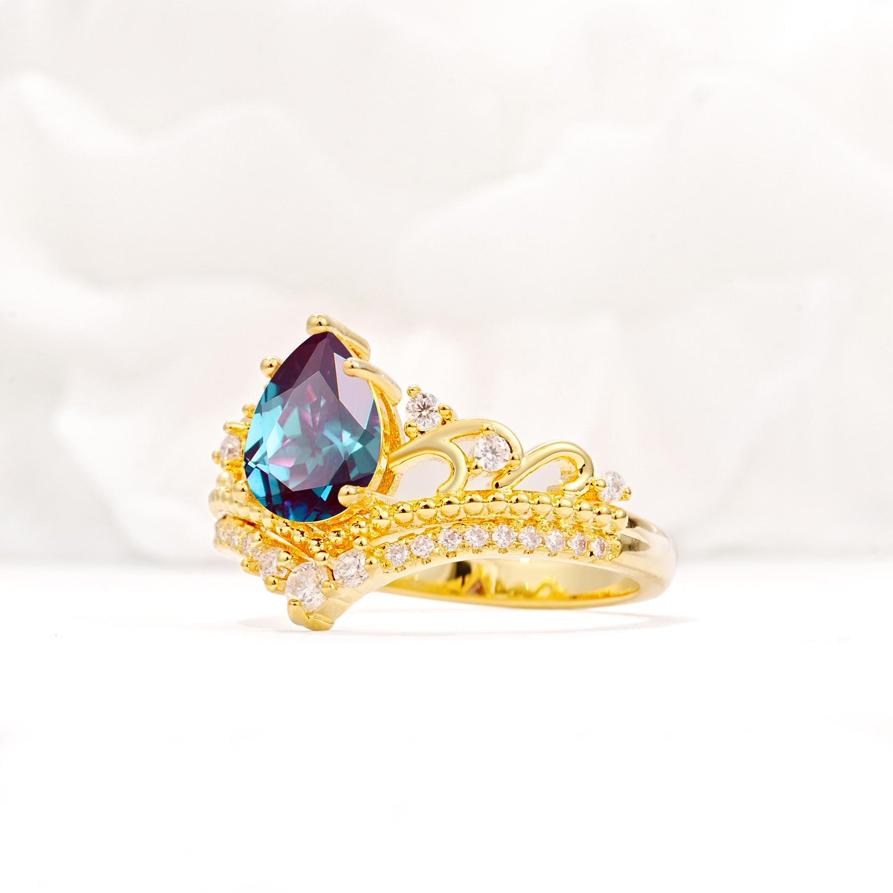 Vintage Pear Cut Alexandrite Crown Engagement Ring Set - Additional view