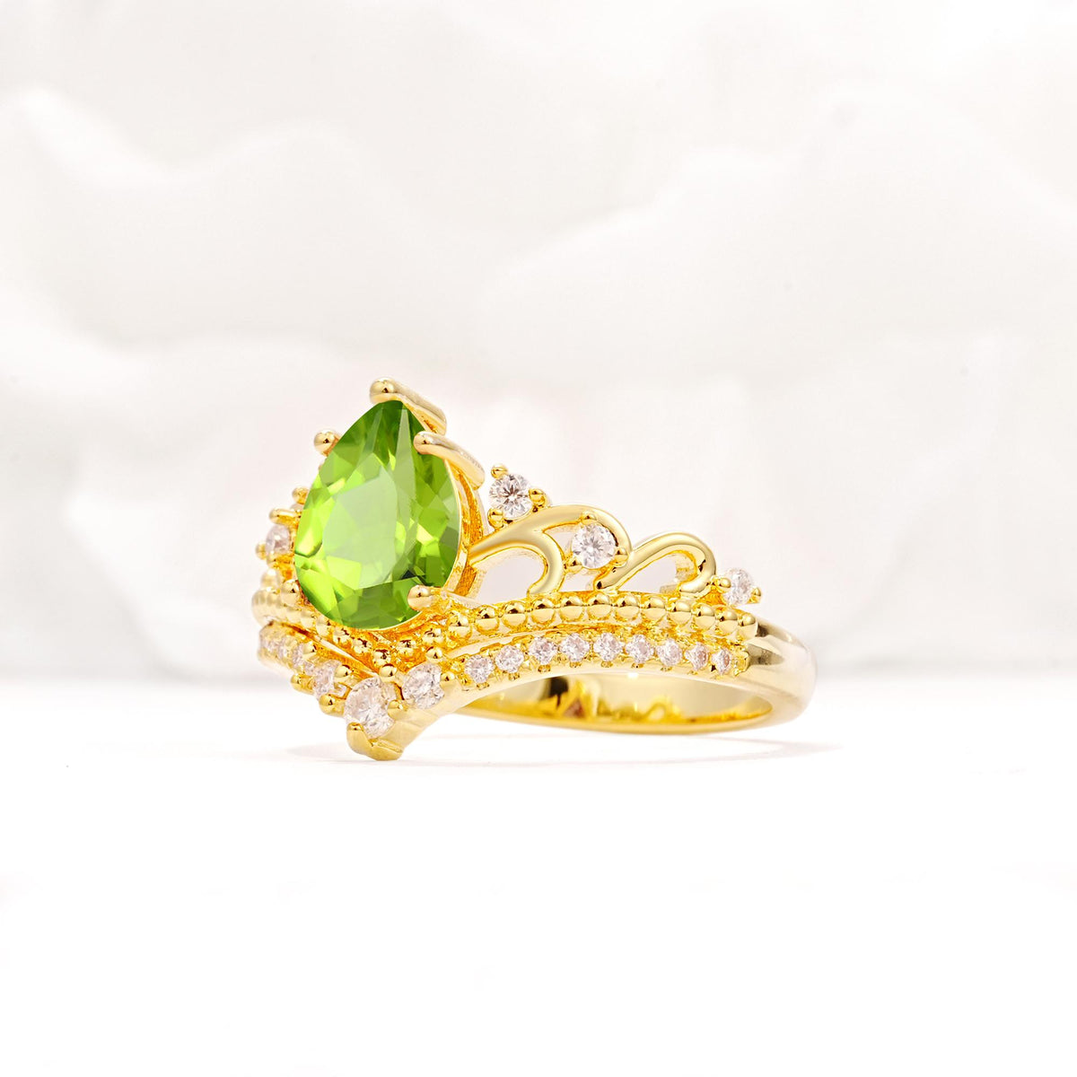 Vintage Pear Cut Peridot Crown Engagement Ring Set - Additional view