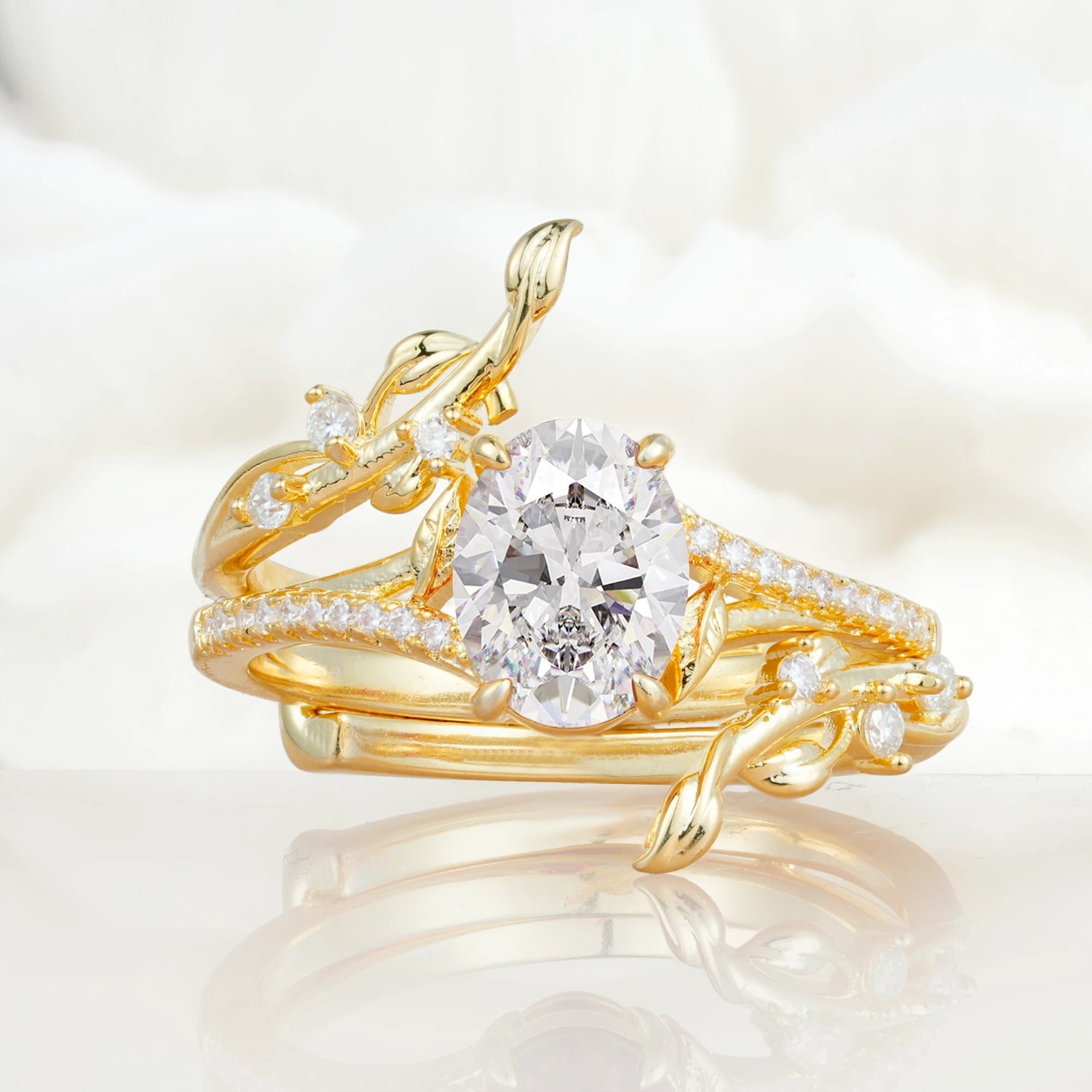 Nature-Inspired Oval Cut Moissanite Ring Set for Proposal