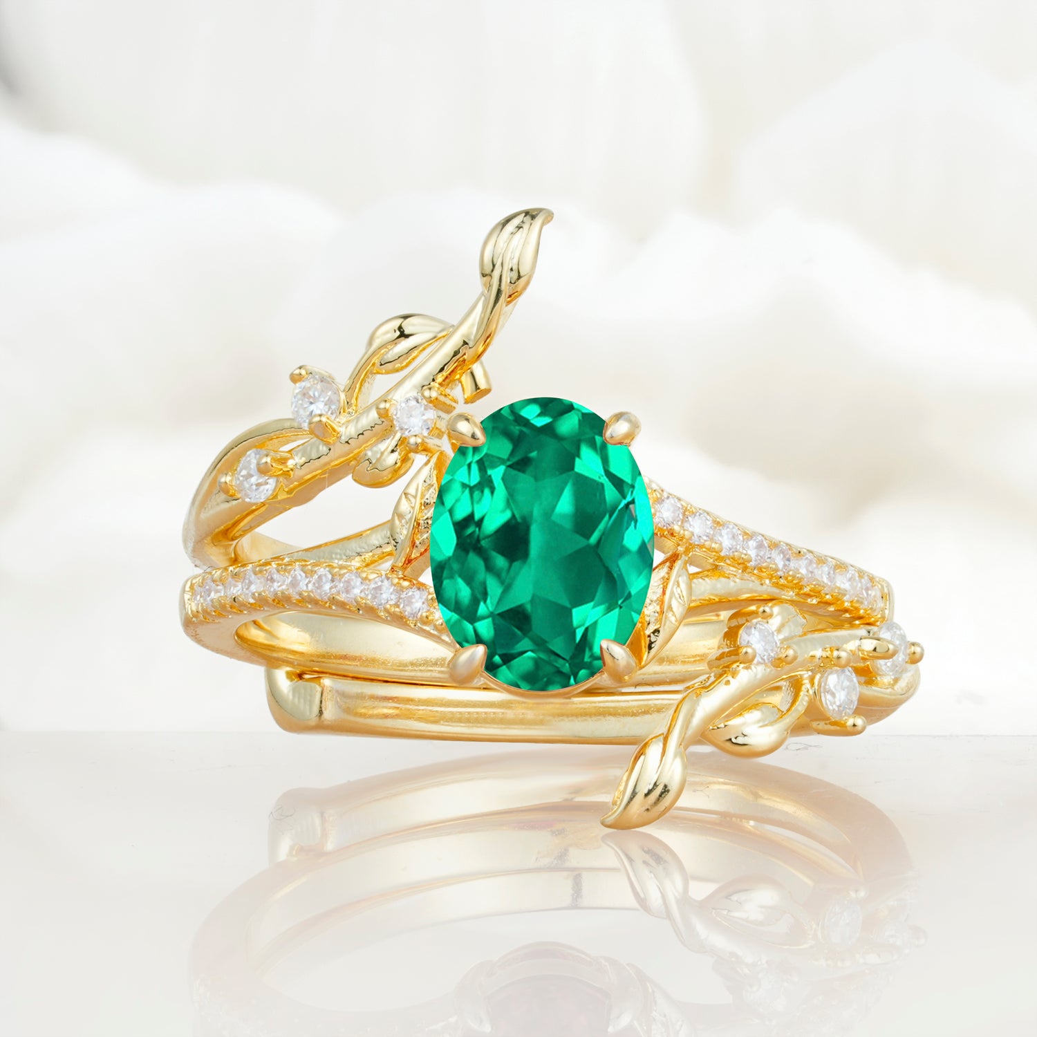 Nature-Inspired Oval Cut Emerald Bridal Ring Set for Proposa