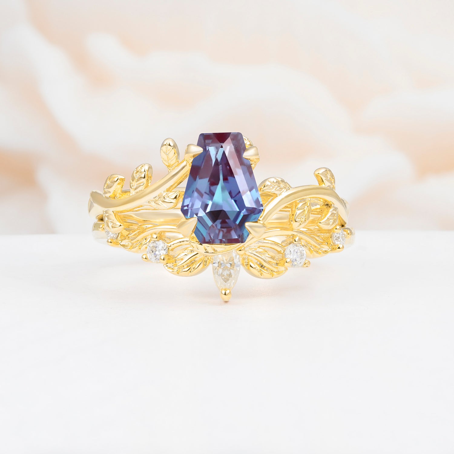 Nature-Inspired Design Coffin Cut Alexandrite Bridal Ring Set