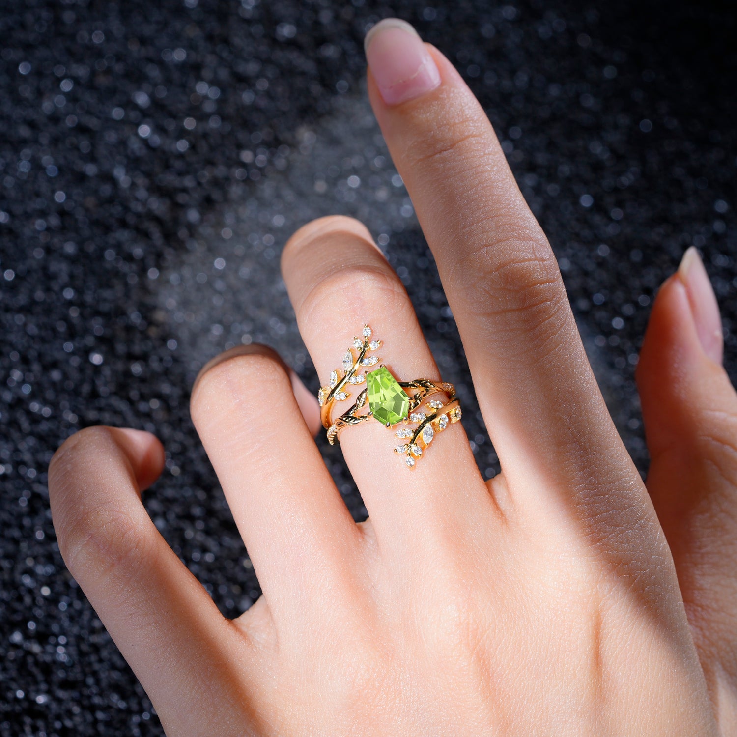 SR17144 Peridot Ring - Rose-Gold