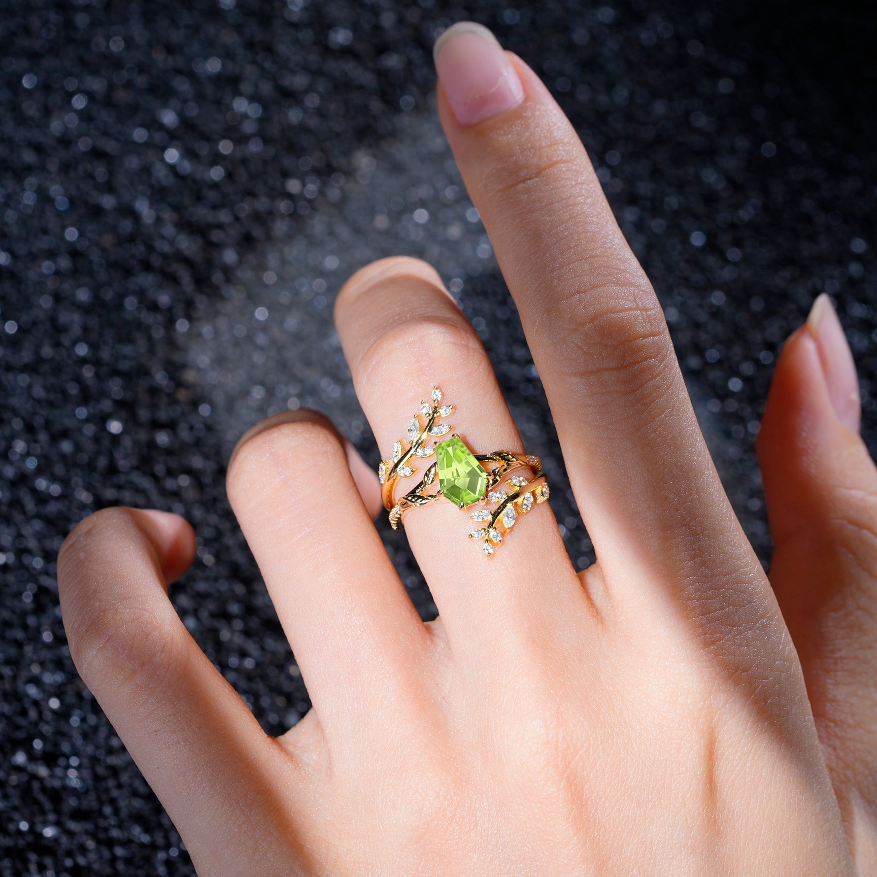 SR17144 Peridot Ring - Rose-Gold