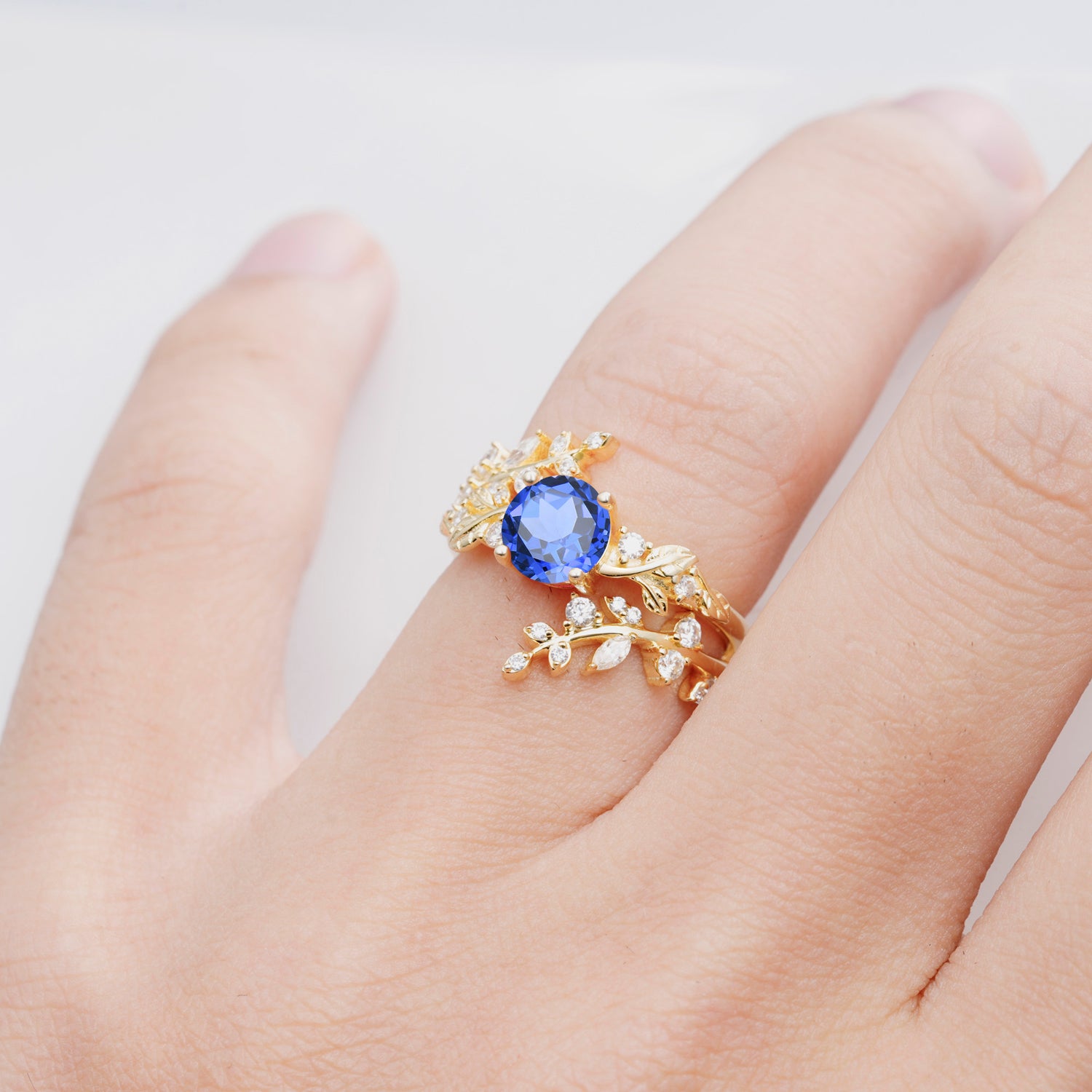 Nature Inspired Leaf Sapphire Bridal Ring Set for Women