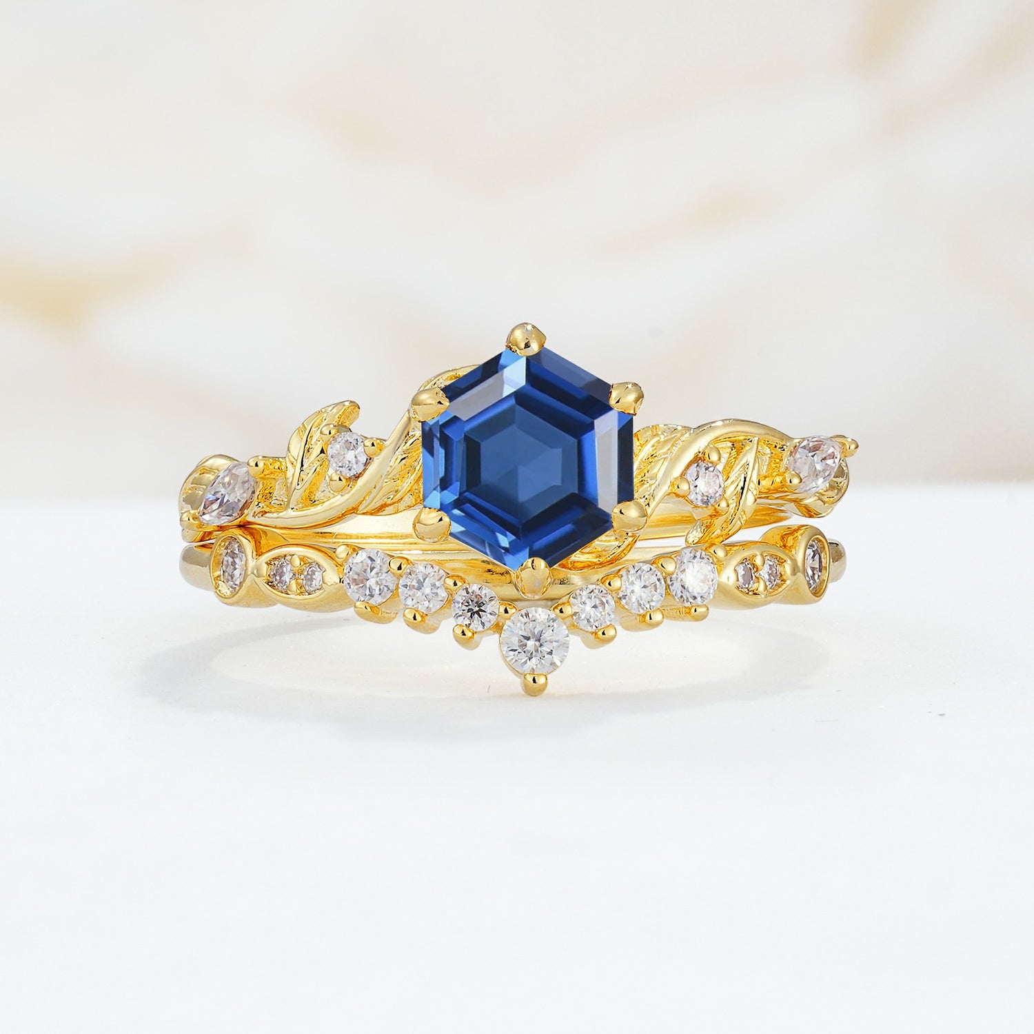 SR17149 Sapphire Ring - Yellow-Gold