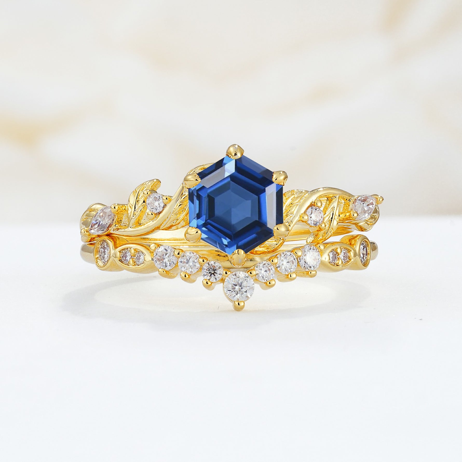 SR17149 Sapphire Ring - Yellow-Gold