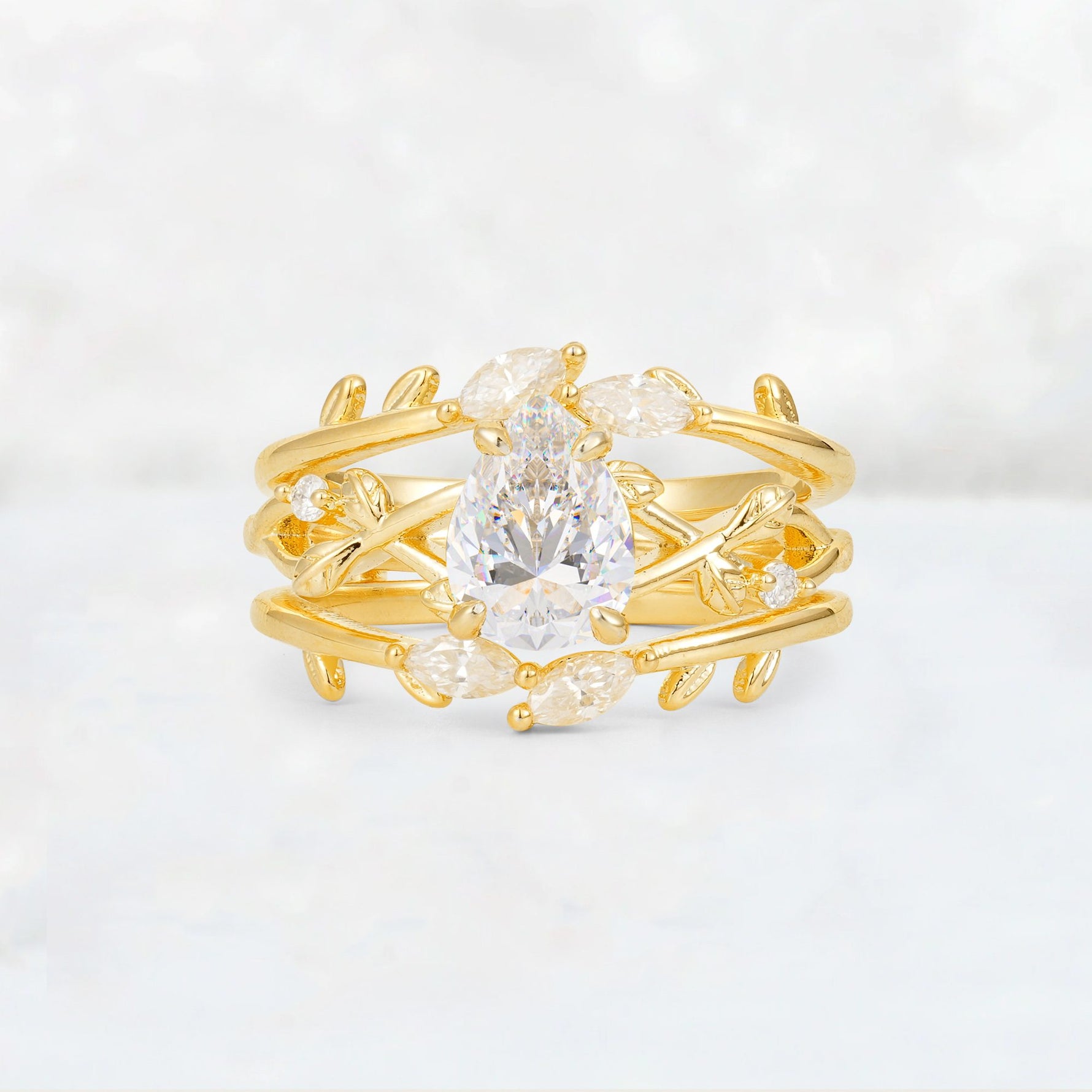 Pear Cut Moissanite Leaf Vine Bridal Ring Set - Yellow-Gold