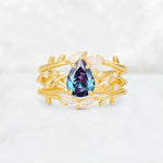 Pear Cut Alexandrite Leaf Vine Bridal Ring Set - Yellow-Gold