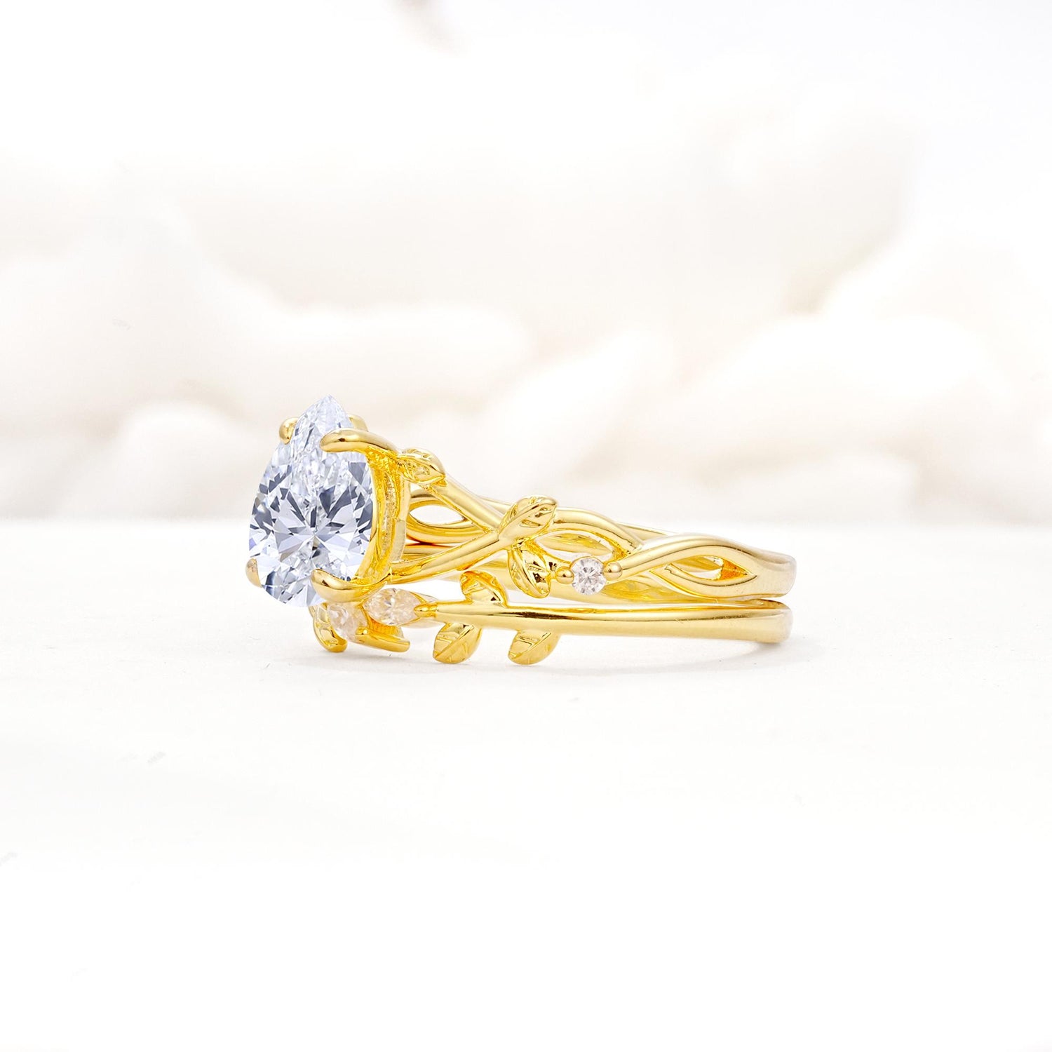Botanical Twisted Vine Pear Cut Lab Diamond Bridal Ring Set - Rose-Gold
