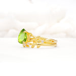 Botanical Twisted Vine Pear Cut Peridot Bridal Ring Set - Rose-Gold