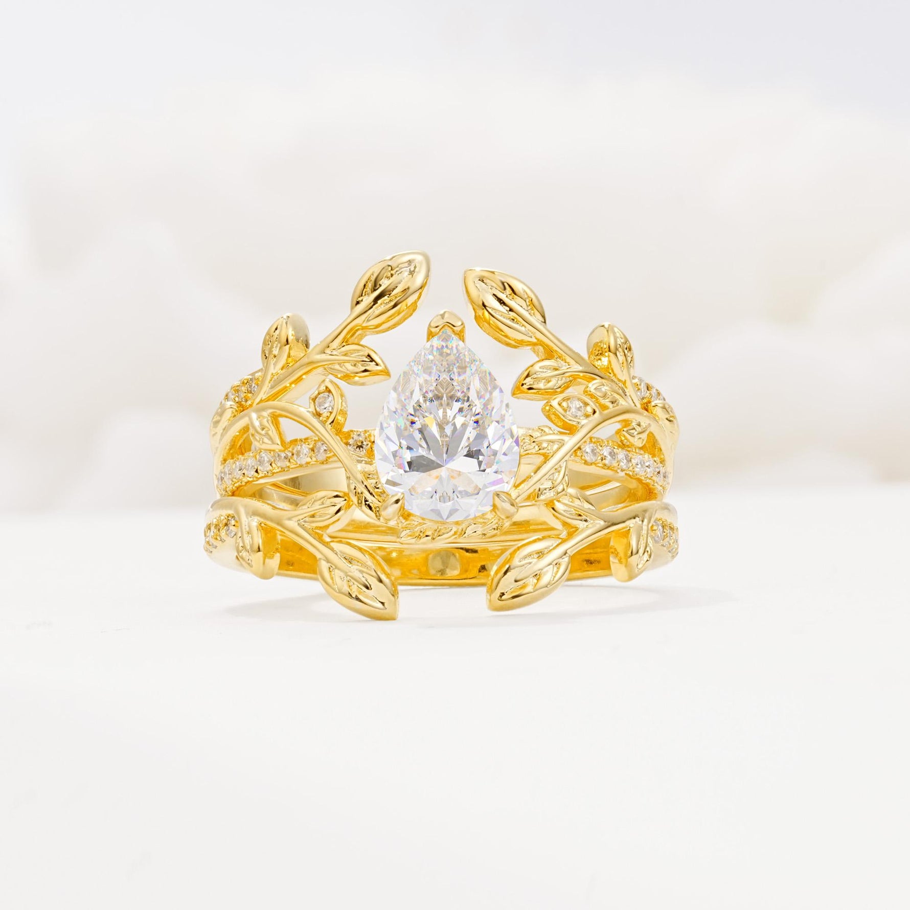 Pear Cut Moissanite Floral Engagement Ring Set - Yellow-Gold