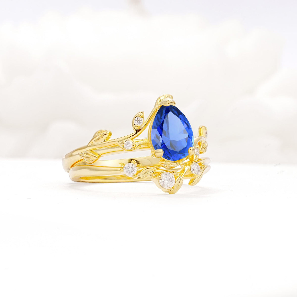 Nature-Inspired Pear Cut Sapphire Engagement Ring Set with Twisted Vine Accents - Rose-Gold