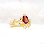 Nature-Inspired Pear Cut Garnet Engagement Ring Set with Twisted Vine Accents - Rose-Gold