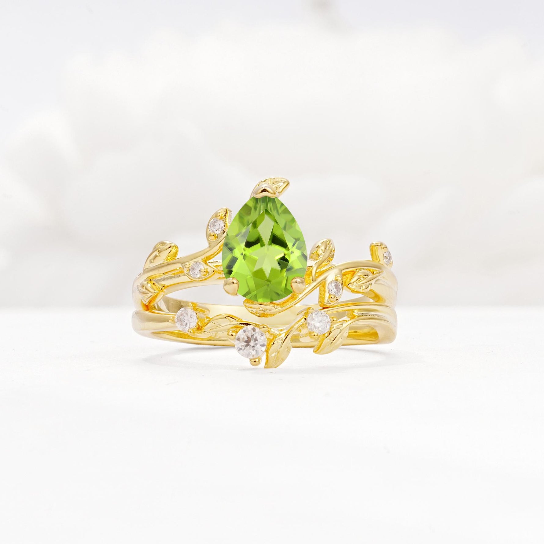 Nature-Inspired Pear Cut Peridot Engagement Ring Set with Twisted Vine Accents - Yellow-Gold