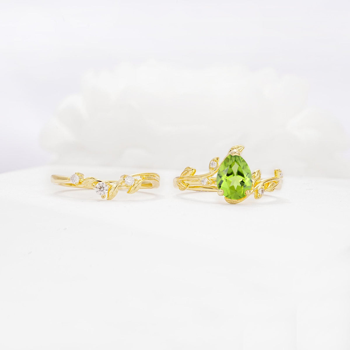 Nature-Inspired Pear Cut Peridot Engagement Ring Set with Twisted Vine Accents - Additional view