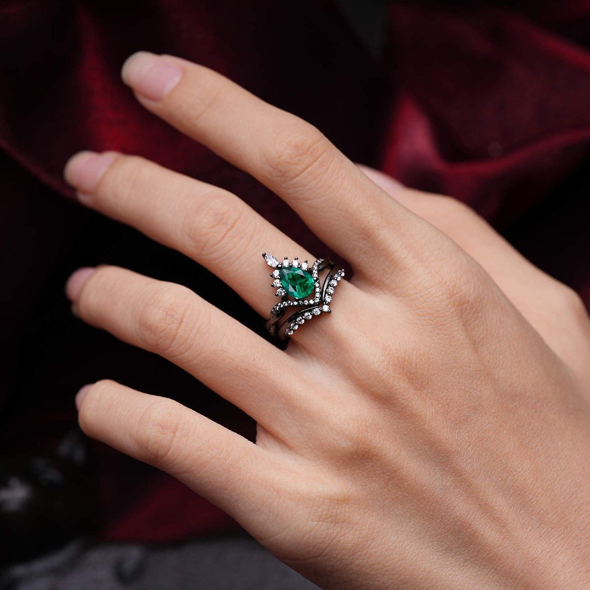 Halloween Pear Cut Emerald Tiara Bridal Ring Set
