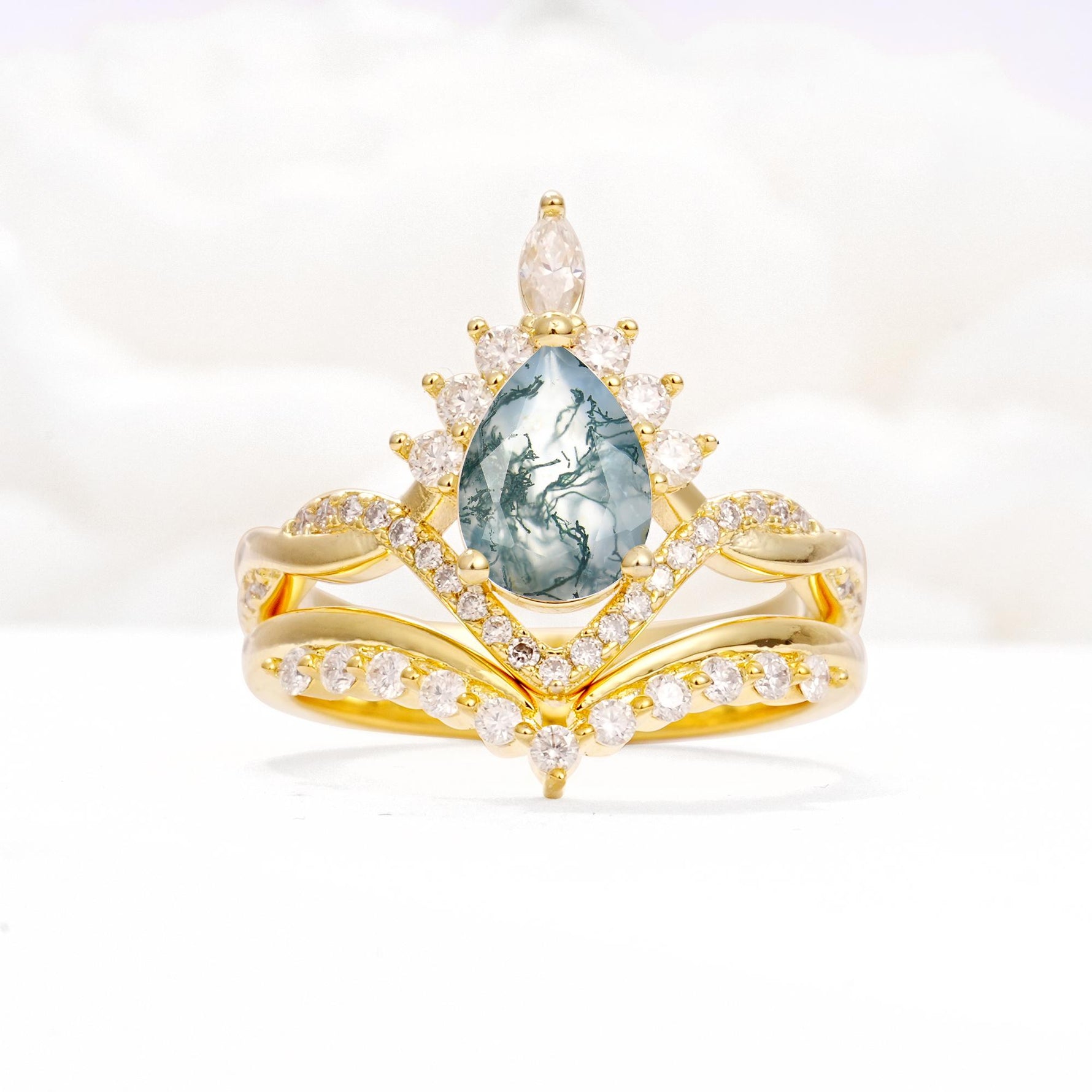 Pear Cut Moss Agate Crown Engagement Ring Set with Chevron Enhancer - Yellow-Gold