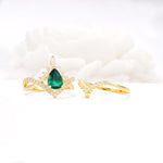 Tiara Pear Cut Emerald Bridal Ring Set with Chevron Enhancer Band - Additional view