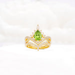 Tiara Pear Cut Peridot Bridal Ring Set with Chevron Enhancer Band - Yellow-Gold