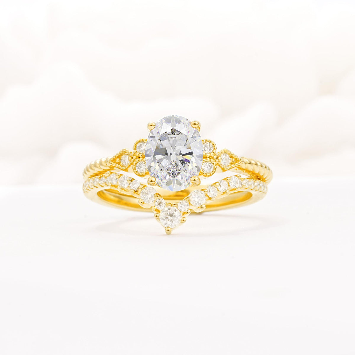 Oval Cut Moissanite Vintage Engagement Ring Set with Chevron Band - Yellow-Gold