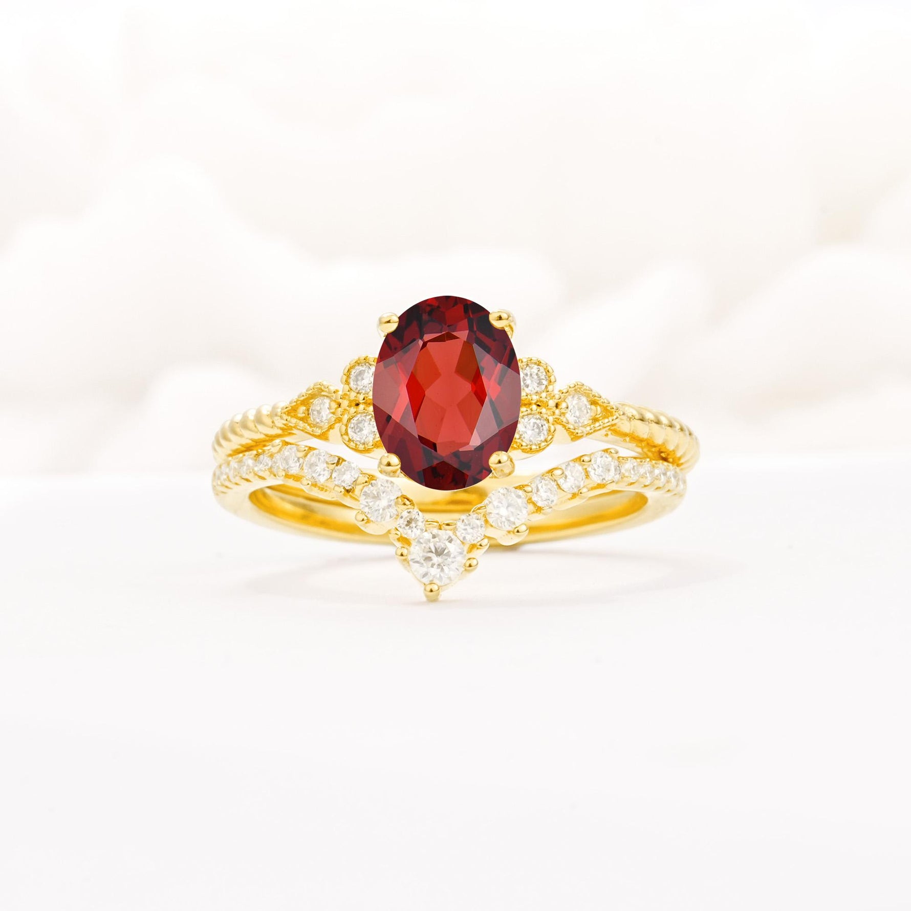 Oval Cut Garnet Vintage Engagement Ring Set with Chevron Band - Yellow-Gold