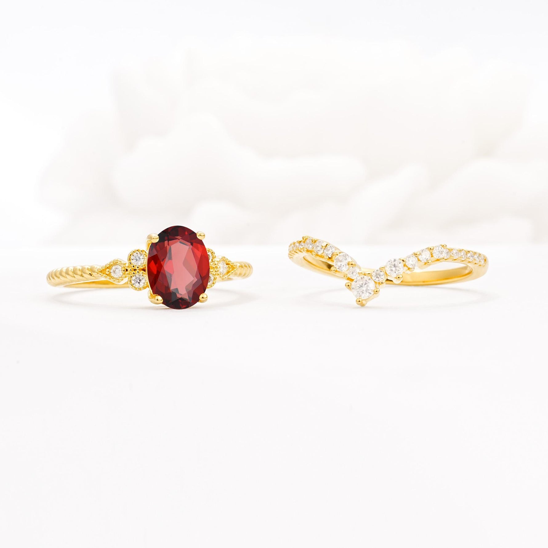Oval Cut Garnet Vintage Engagement Ring Set with Chevron Band - Additional view