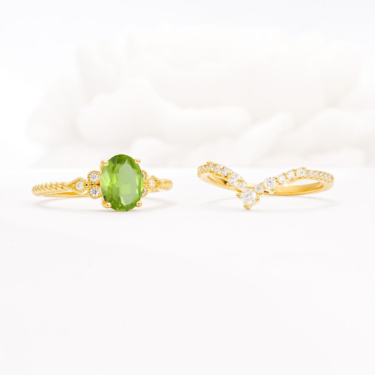 Oval Cut Peridot Vintage Engagement Ring Set with Chevron Band - Additional view