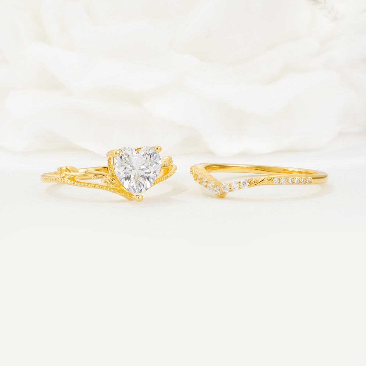 Nature Inspired Heart Cut Moissanite Bridal Ring Set - Additional view