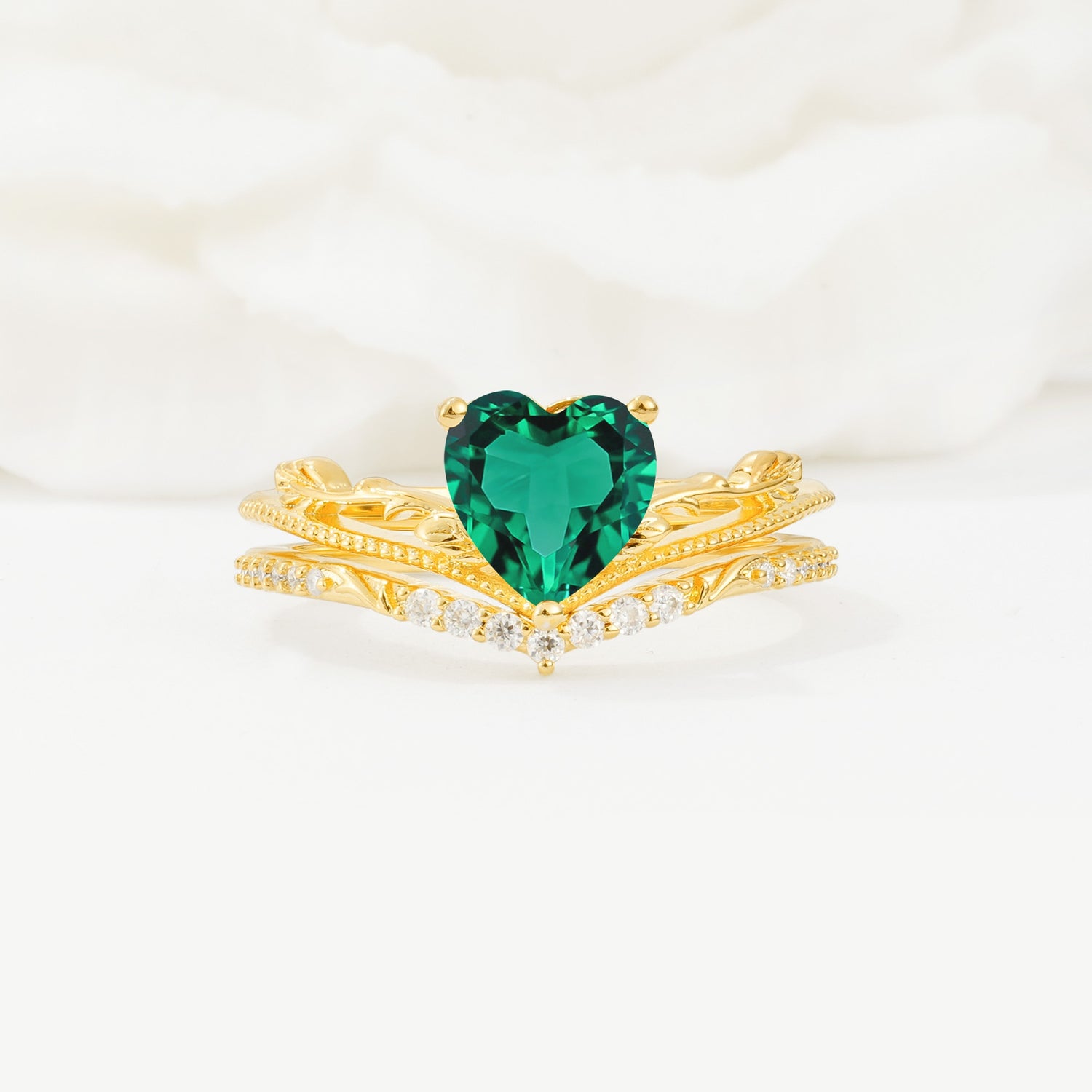 Nature Inspired Heart Cut Emerald Bridal Ring Set - Yellow-Gold