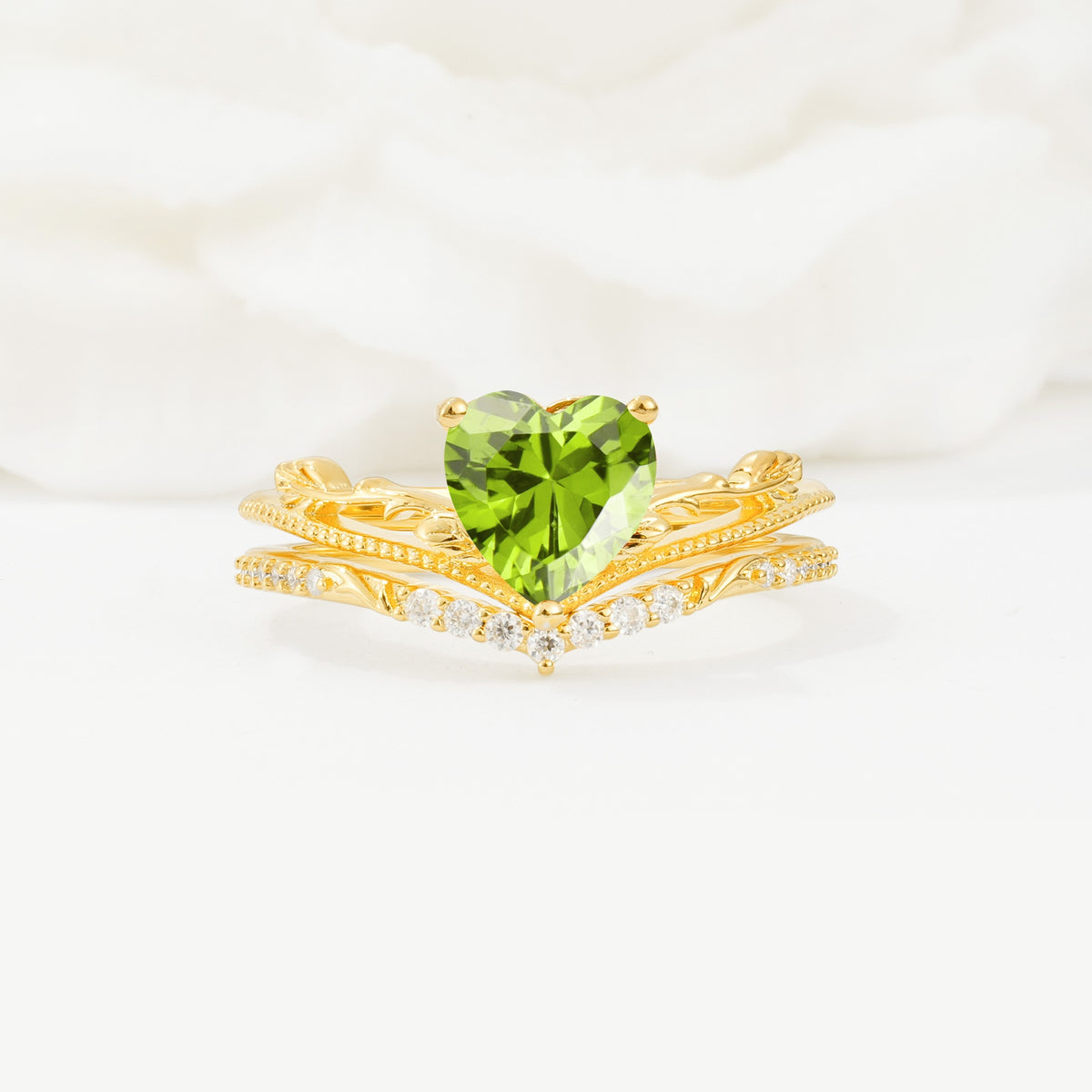 Nature Inspired Heart Cut Peridot Bridal Ring Set - Yellow-Gold