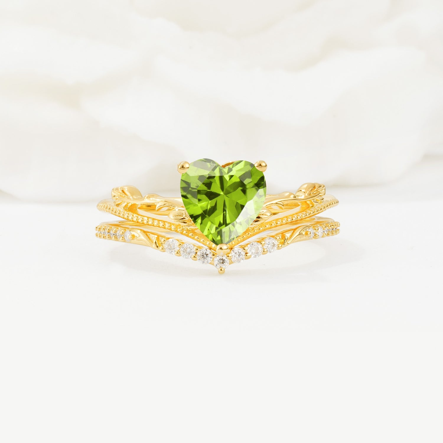 Nature Inspired Heart Cut Peridot Bridal Ring Set - Yellow-Gold
