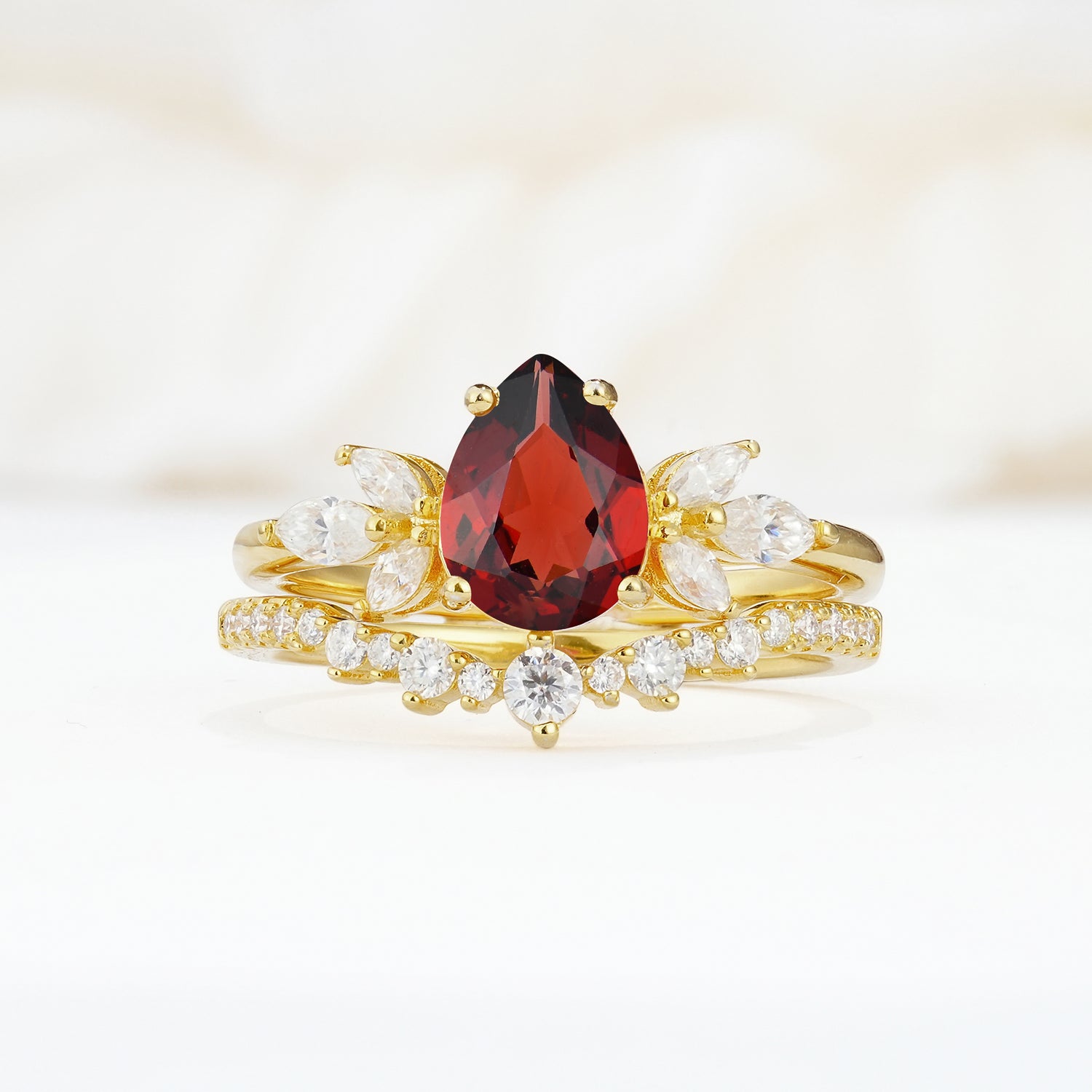SR17165 Garnet Ring - Yellow-Gold