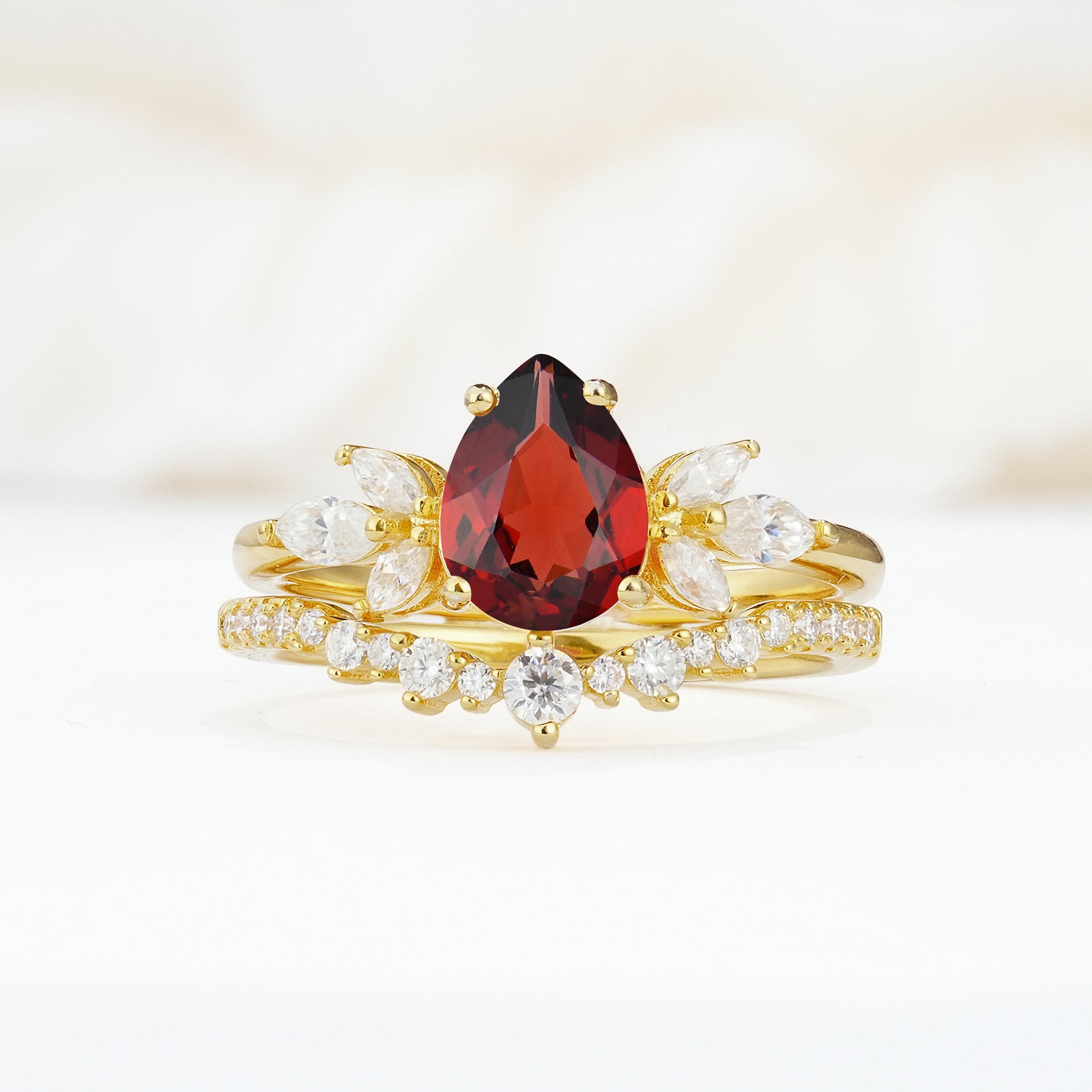 SR17165 Garnet Ring - Yellow-Gold