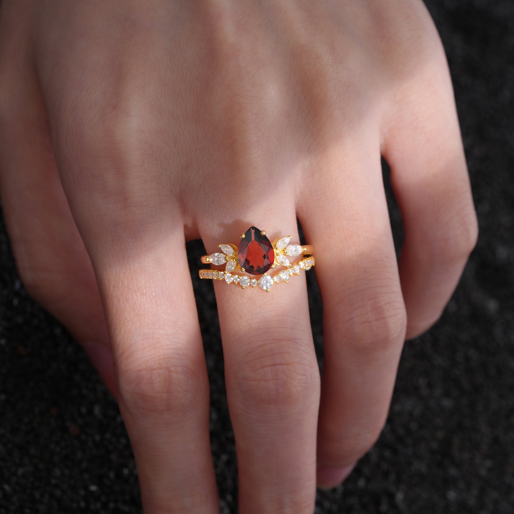 SR17165 Garnet Ring - Rose-Gold