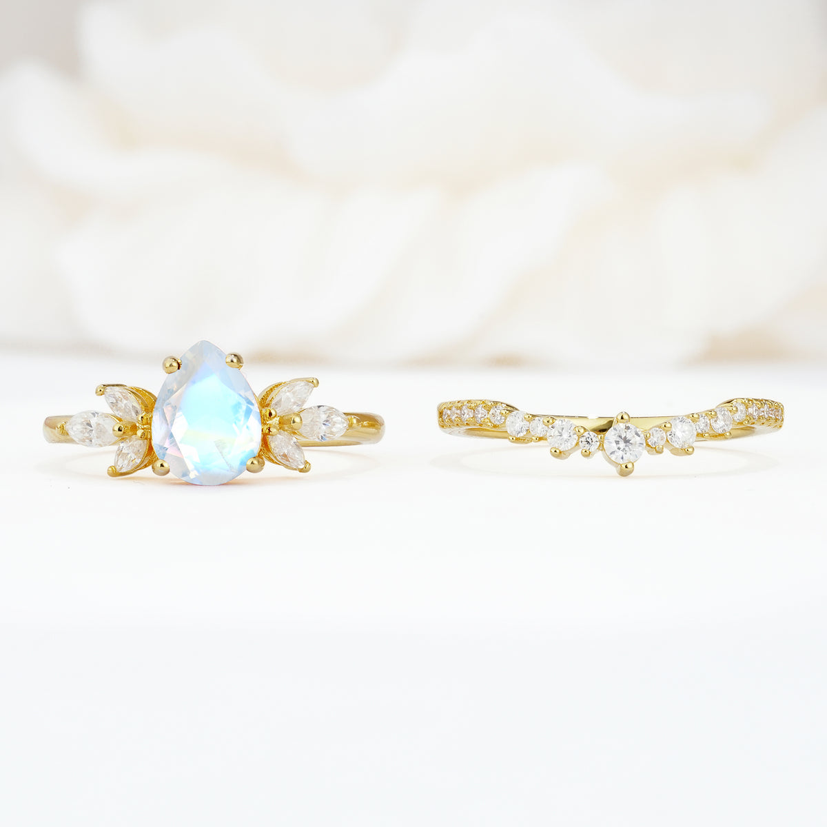 SR17165 Moonstone Ring - White-Gold