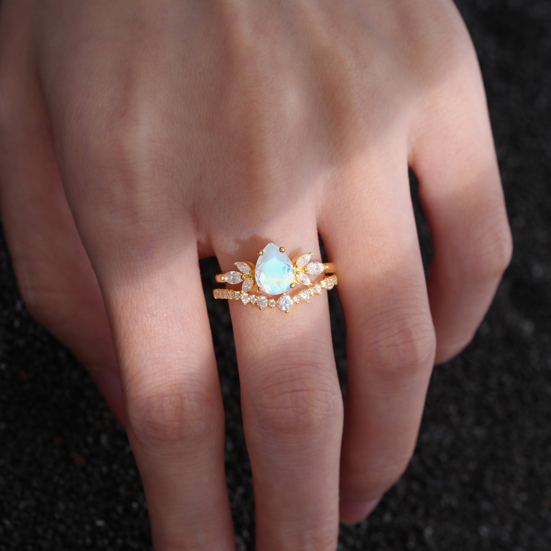 SR17165 Moonstone Ring - Rose-Gold